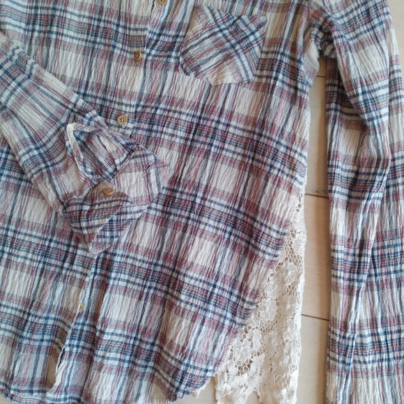 White Crow Summer Seersucker Plaid Button Down Shirt with Lace Panels - Picture 5 of 13